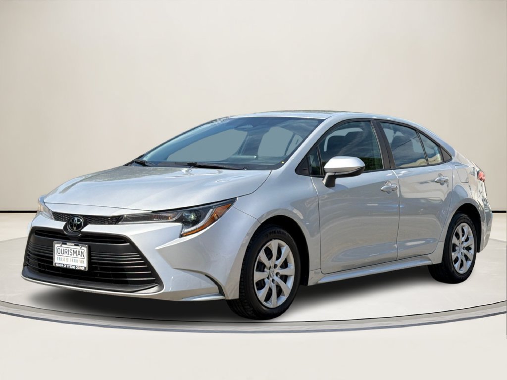 Used 2024 Toyota Corolla LE FWD image 2