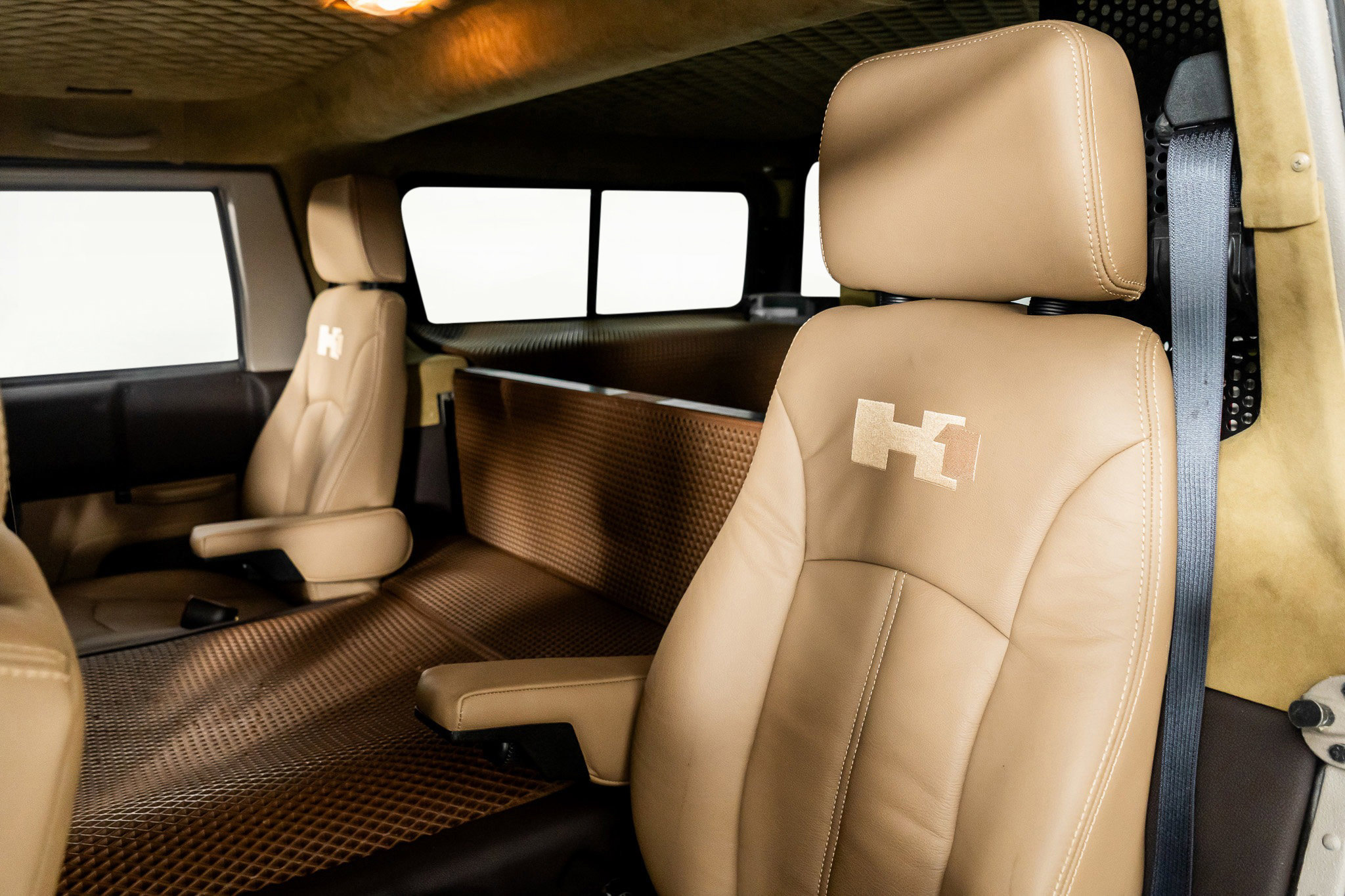 Used 2003 HUMMER H1 4-Door Wagon image 3