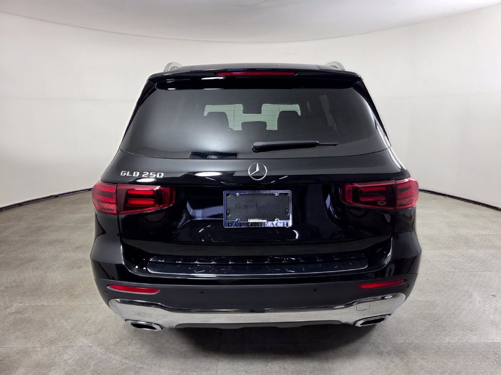Certified 2025 Mercedes-Benz GLB 250 image 5
