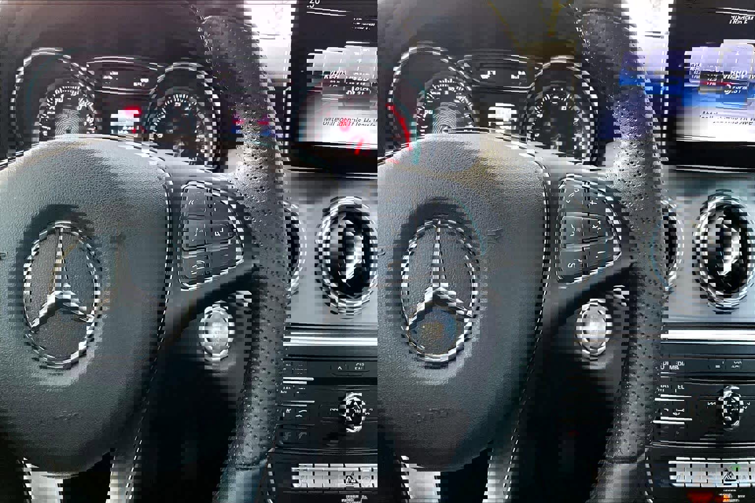 Certified 2020 Mercedes-Benz GLA 250 image 25