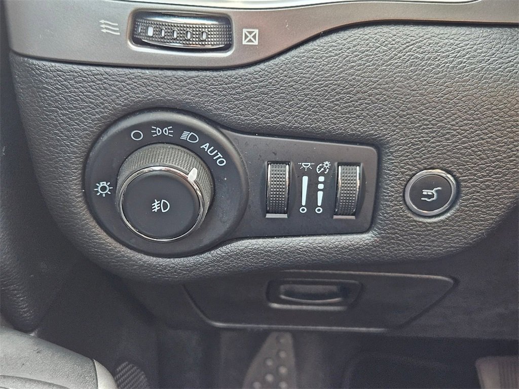 Certified 2022 Jeep Cherokee Limited image 20