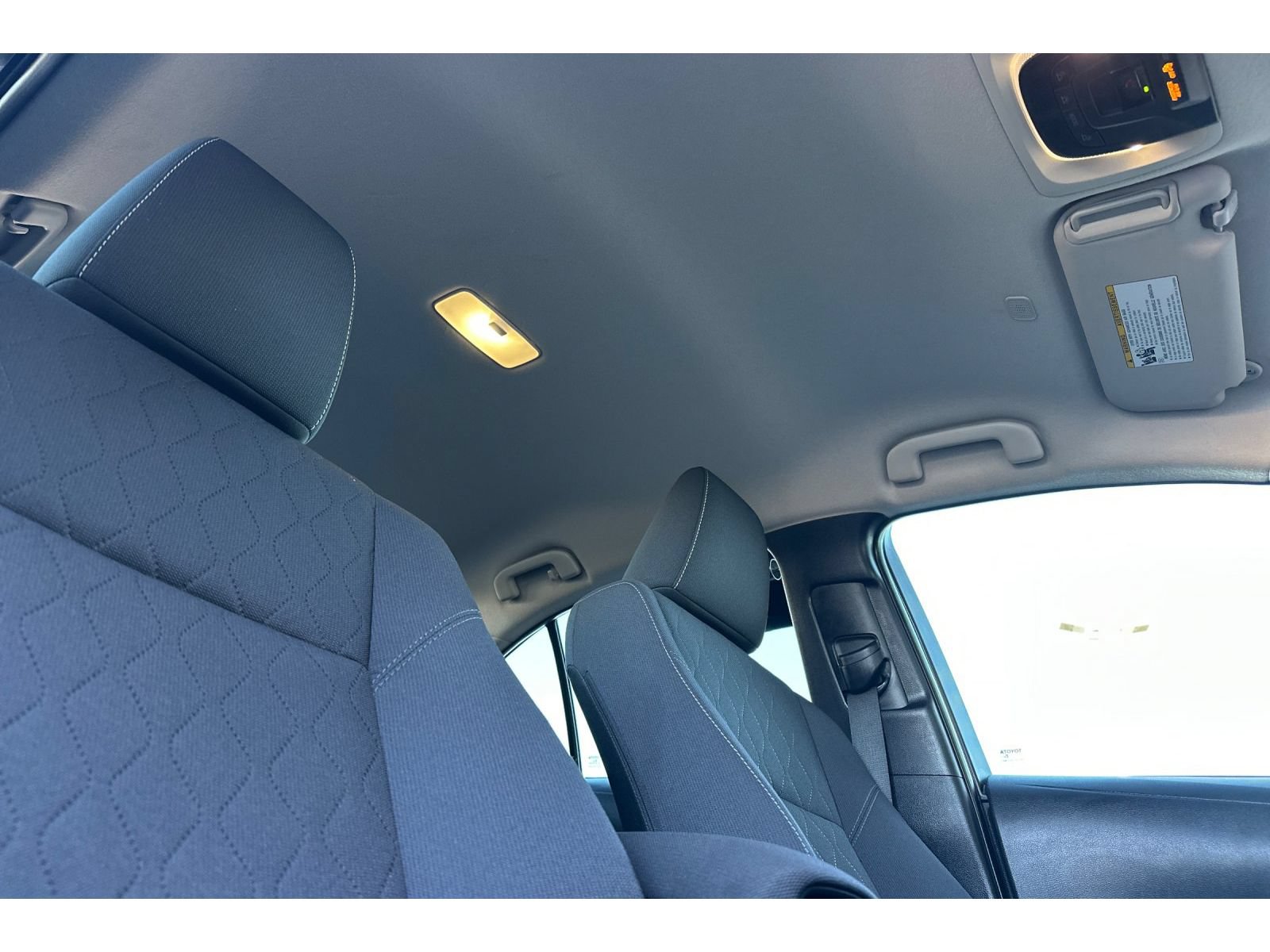 Used 2025 Toyota Corolla LE FWD image 17