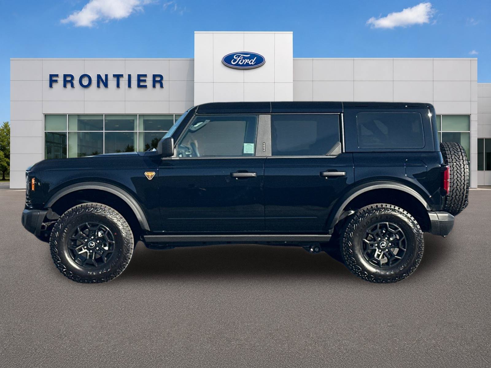 New 2026 Ford Bronco Badlands w/ Black Appearance Package AWD/4WD image 7