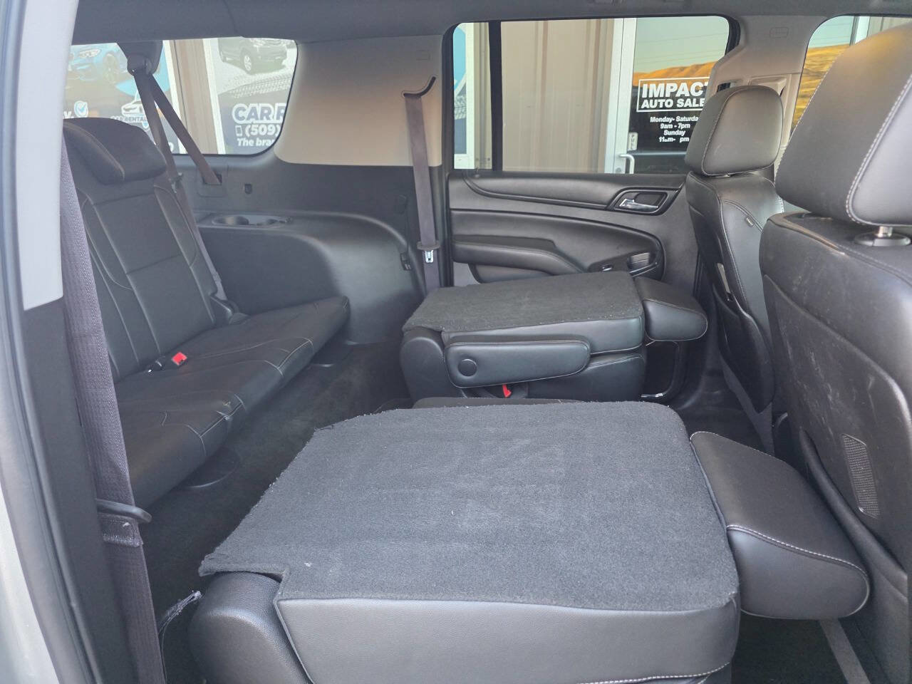 Used 2016 Chevrolet Suburban LTZ image 12