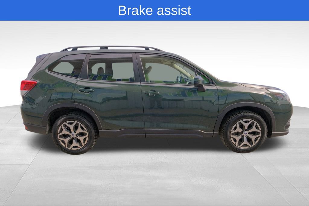 Used 2024 Subaru Forester Premium image 9
