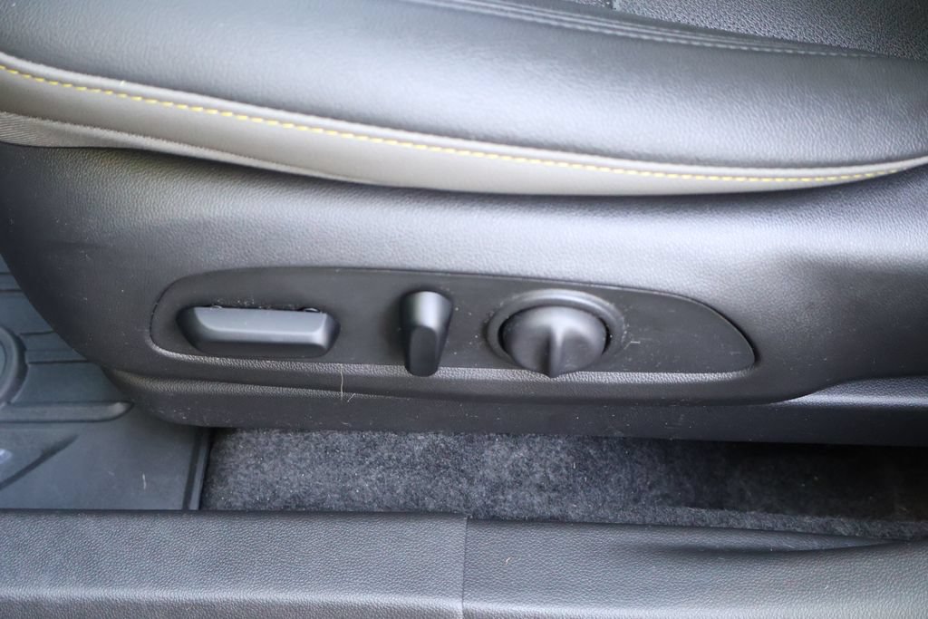Certified 2024 Chevrolet Trax ACTIV FWD image 33