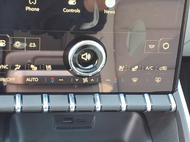 New 2026 GMC Terrain Denali w/ LPO, Floor Liner Package image 13