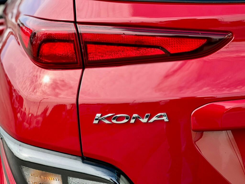 Used 2022 Hyundai Kona SEL w/ Convenience Package FWD image 9