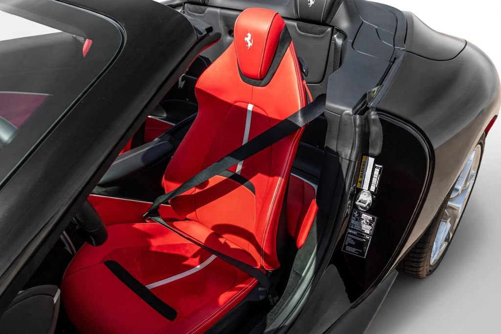 Certified 2024 Ferrari Roma Spider RWD image 6