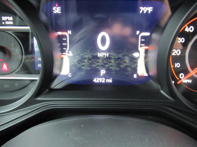 Used 2024 Jeep Gladiator Sport image 30