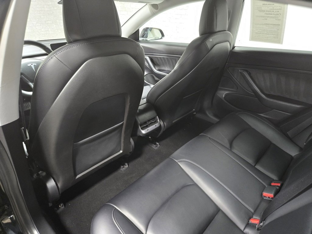 Used 2018 Tesla Model 3 Mid Range image 33