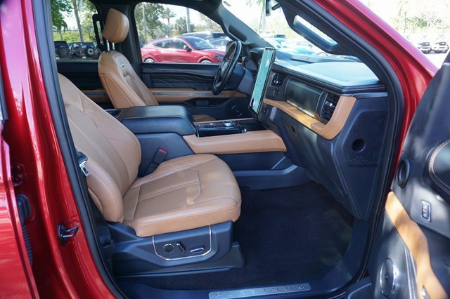 Certified 2022 Ford Expedition Max Platinum image 3