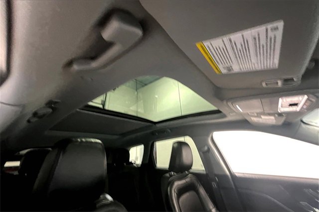 Used 2021 Lincoln Corsair Reserve w/ Equipment Group 201A image 29