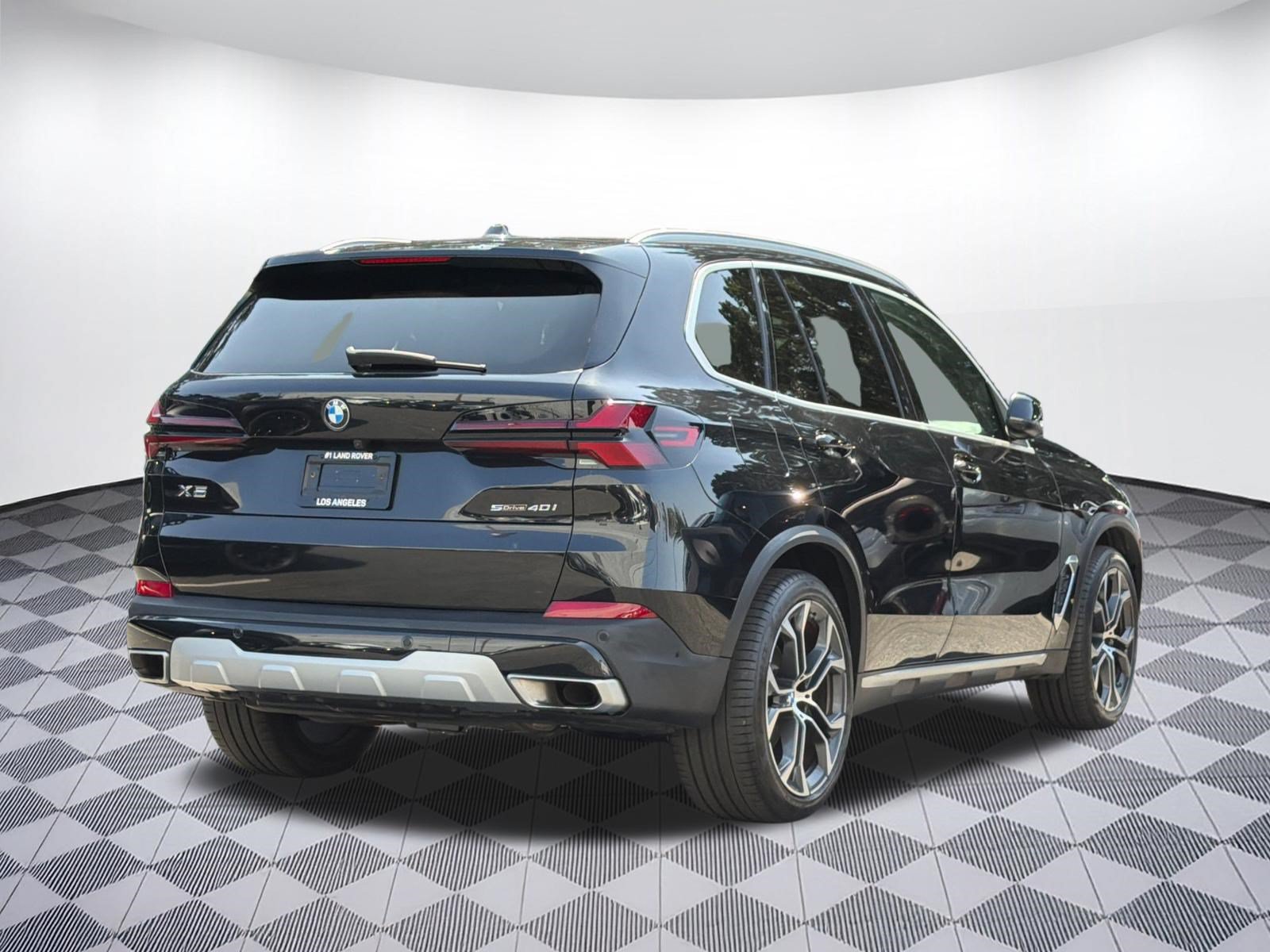 Used 2024 BMW X5 sDrive40i w/ Parking Assistance Package RWD image 9