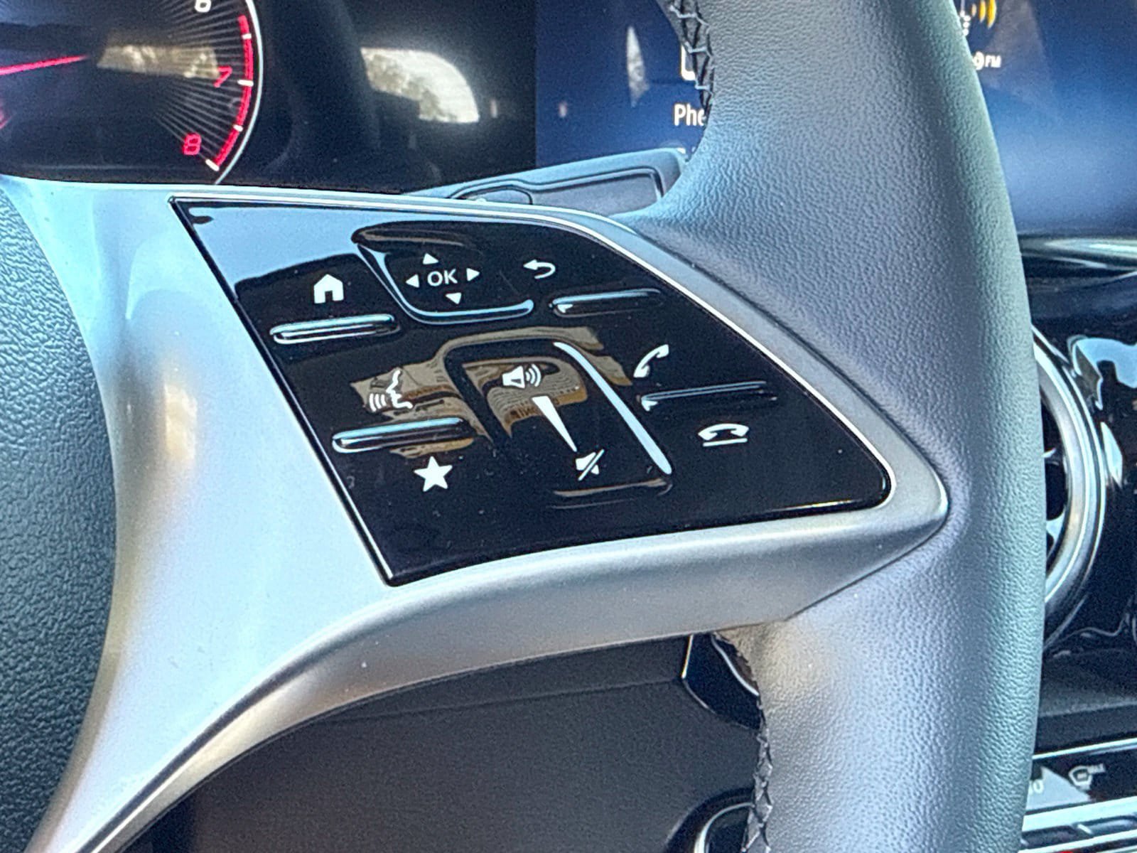 New 2026 Mercedes-Benz GLB 250 4MATIC image 21