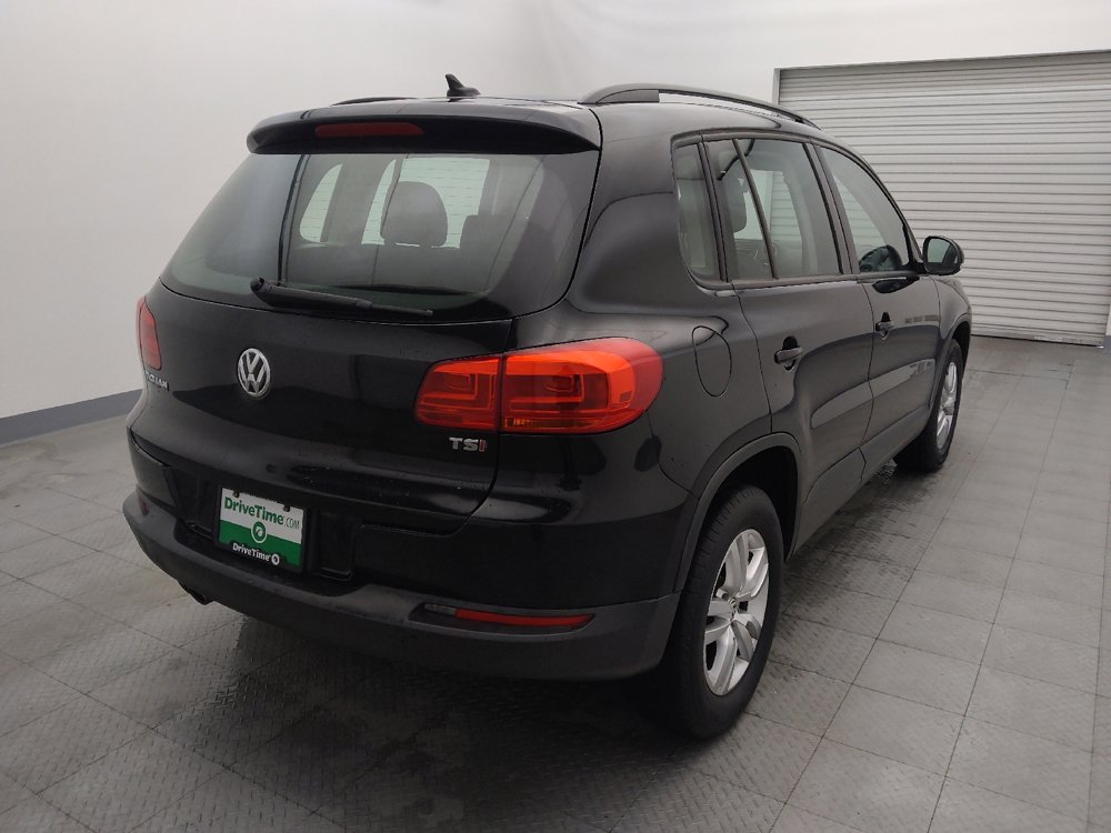 Used 2017 Volkswagen Tiguan S image 7
