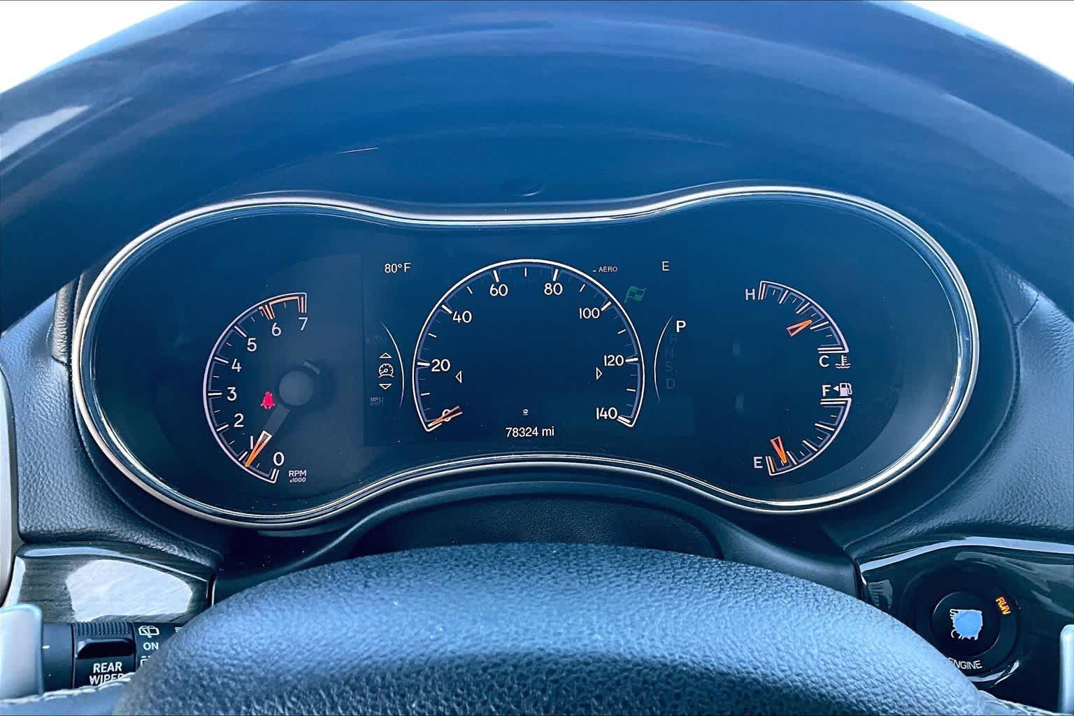Used 2014 Jeep Grand Cherokee Overland AWD/4WD image 25