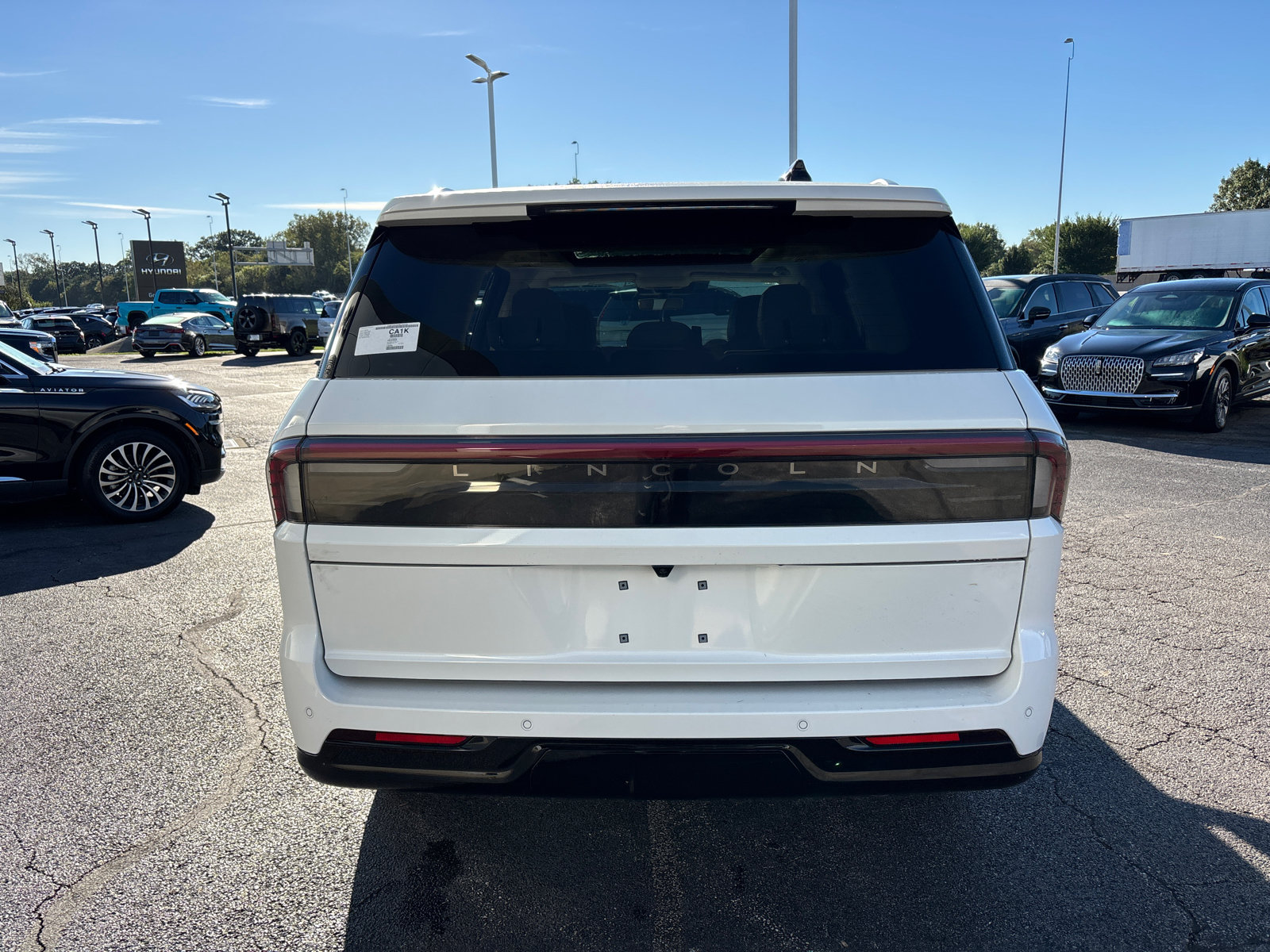 New 2027 Lincoln Navigator Reserve AWD/4WD image 6