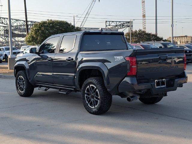 Used 2025 Toyota Tacoma TRD Sport AWD/4WD image 8