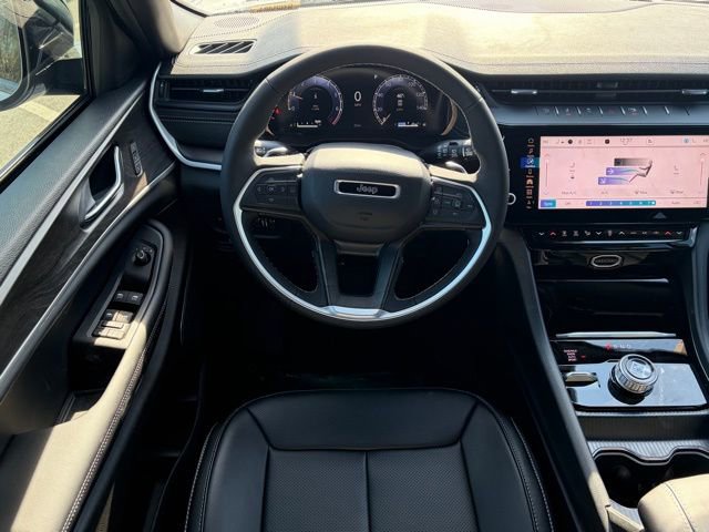 New 2026 Jeep Grand Cherokee Limited w/ Luxury Tech Group II image 37