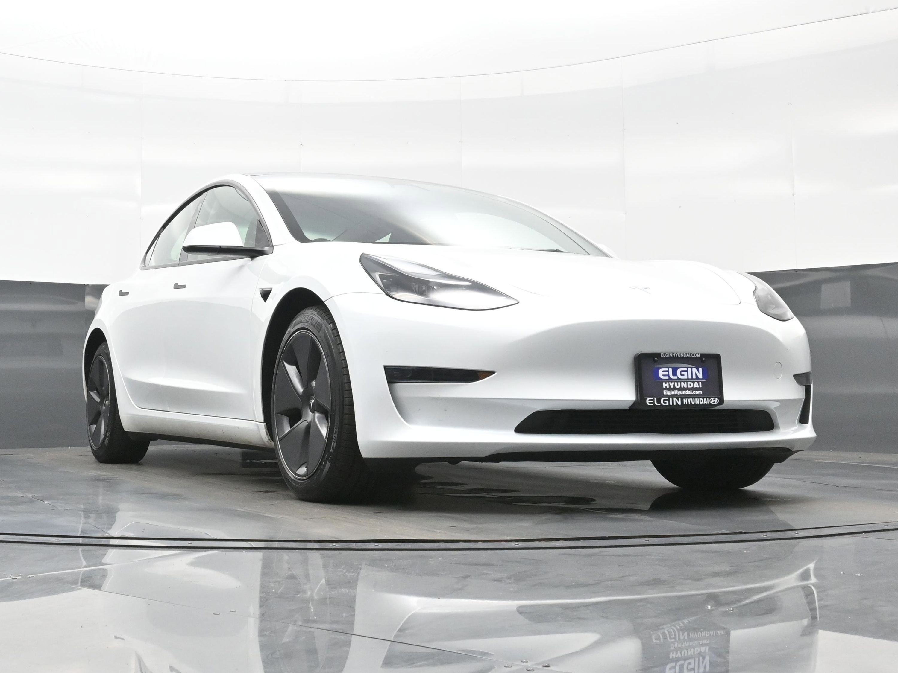 Used 2023 Tesla Model 3 Standard Range image 30