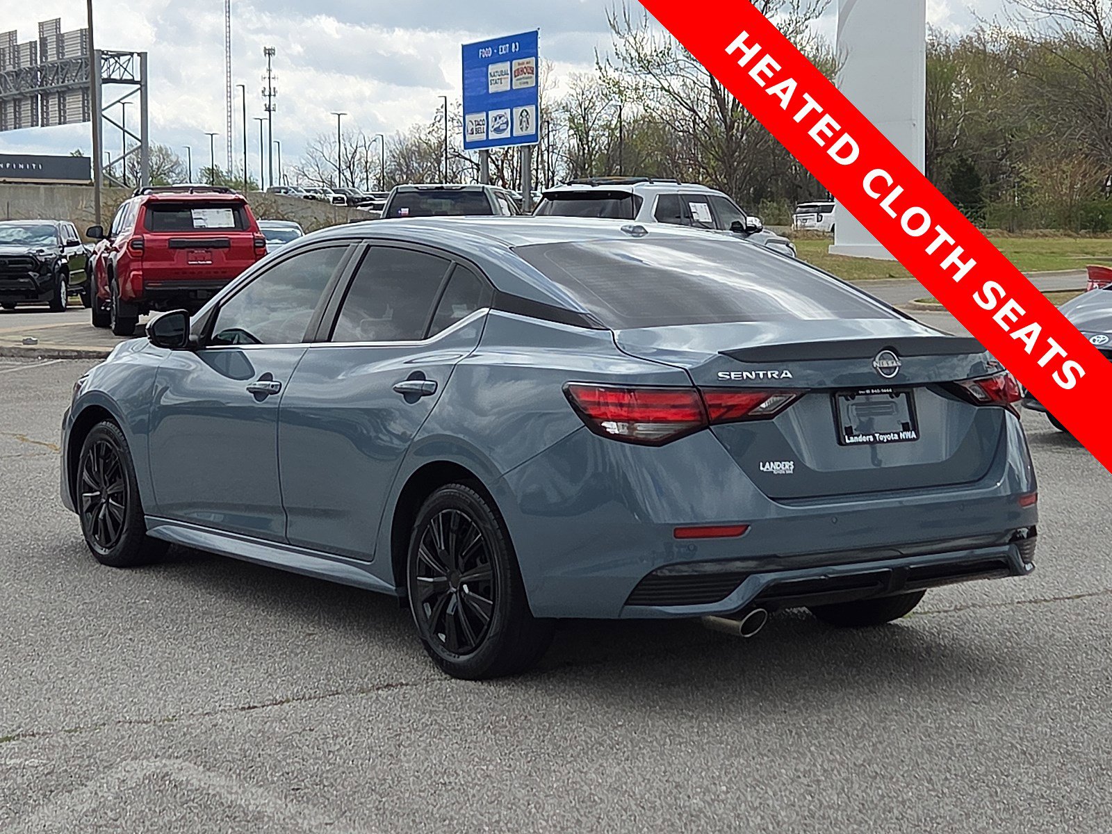 Used 2024 Nissan Sentra SR FWD image 4