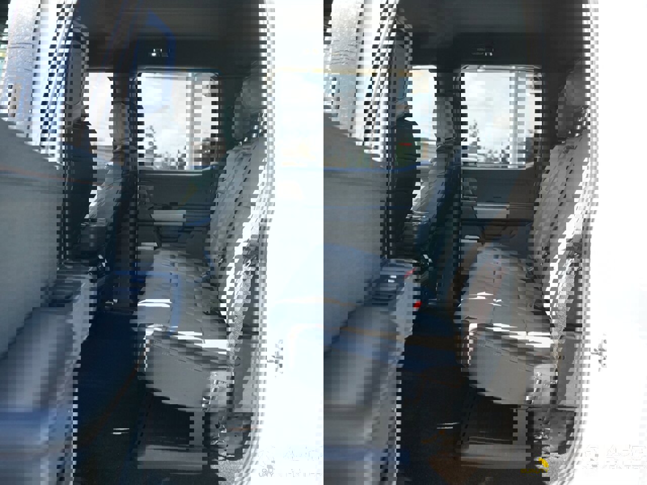 Used 2023 Ford F150 Lightning Lariat image 32