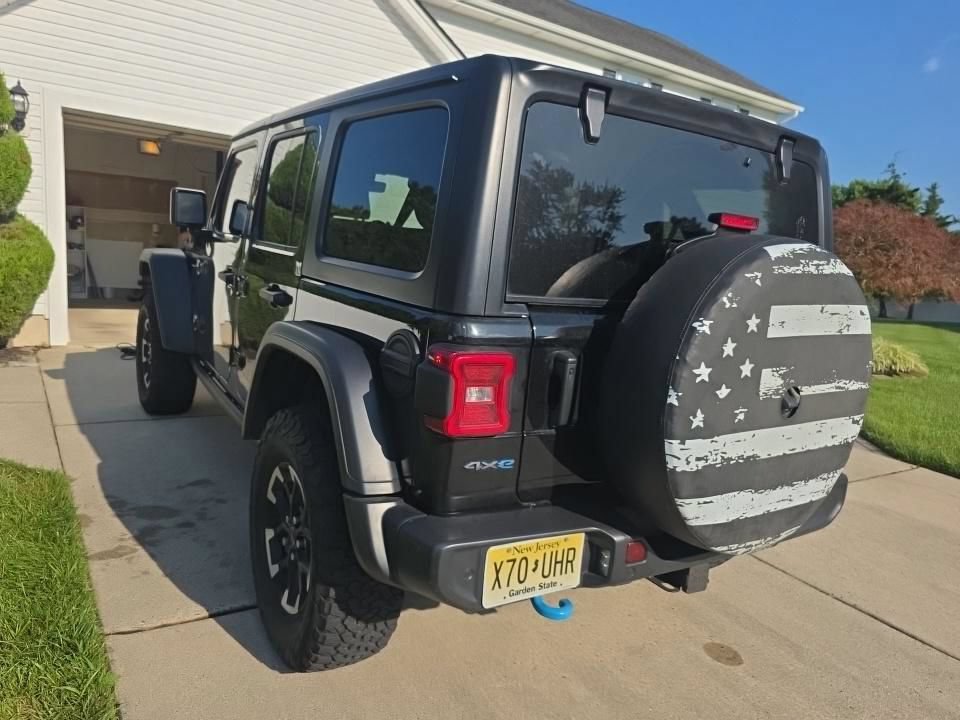 Used 2024 Jeep Wrangler Unlimited Rubicon 4xe w/ Technology Group AWD/4WD image 2