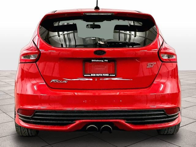 Used 2015 Ford Focus ST w/ Equipment Group 402A FWD image 4