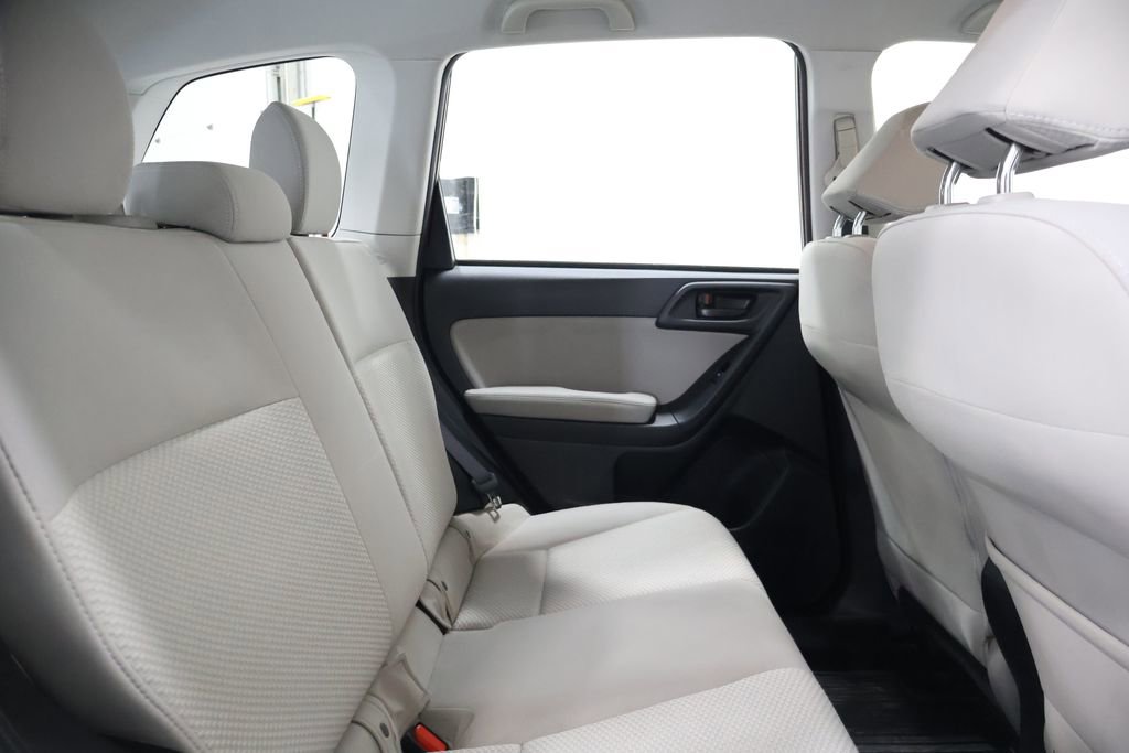 Used 2016 Subaru Forester 2.5i w/ Alloy Wheel Package image 24