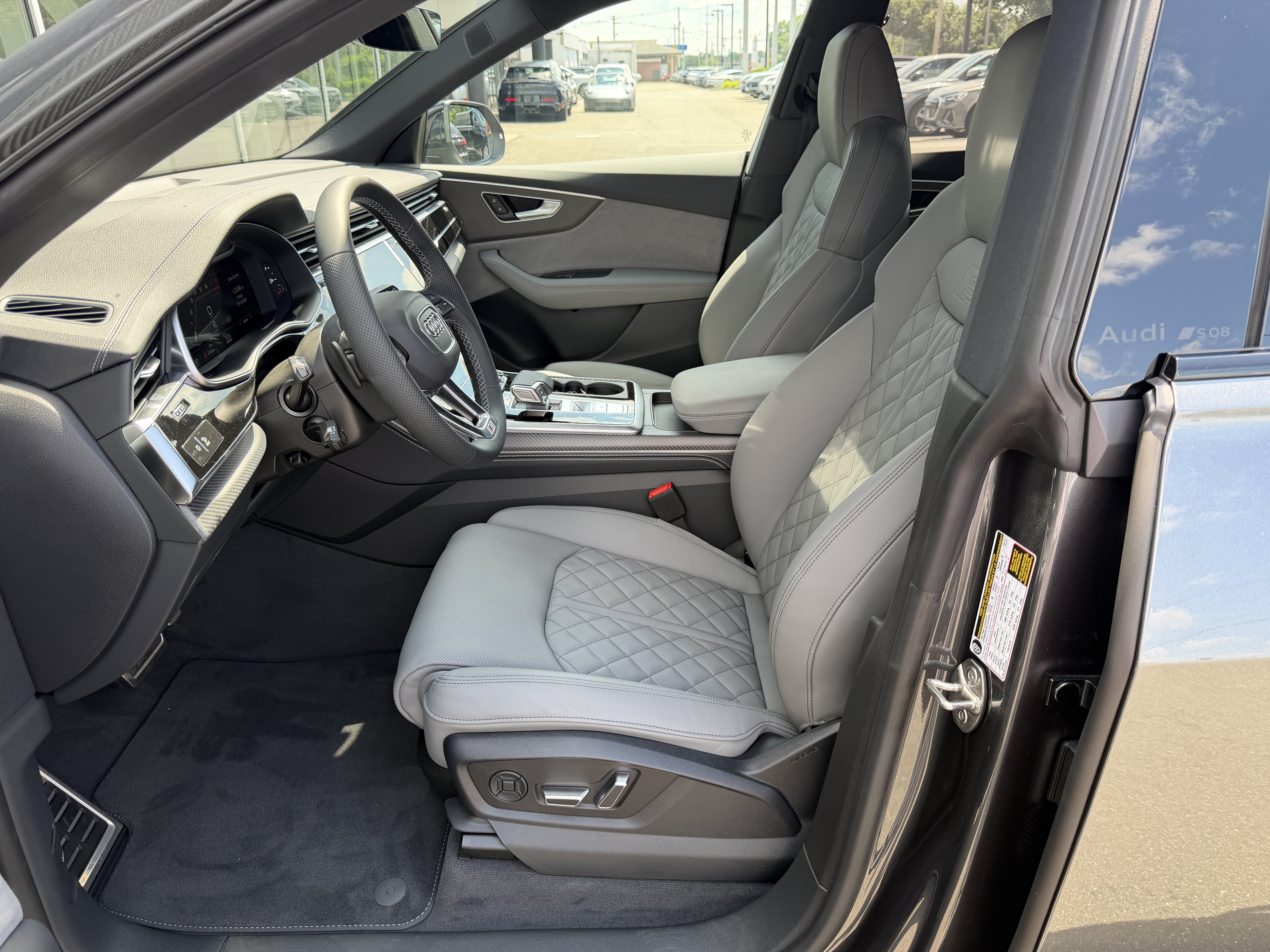 New 2026 Audi SQ8 Premium Plus AWD/4WD image 5