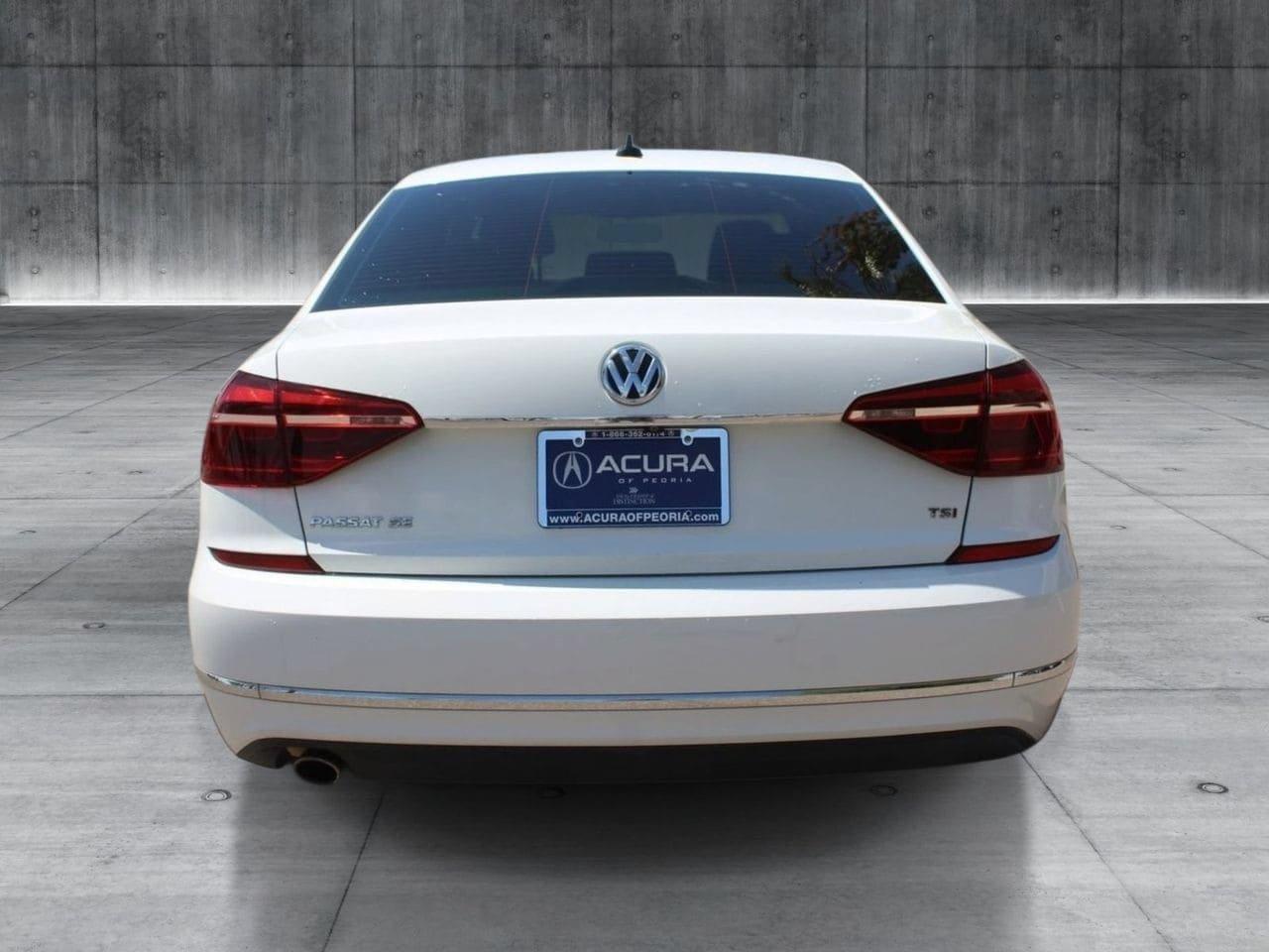 Used 2018 Volkswagen Passat 2.0T SE FWD image 5
