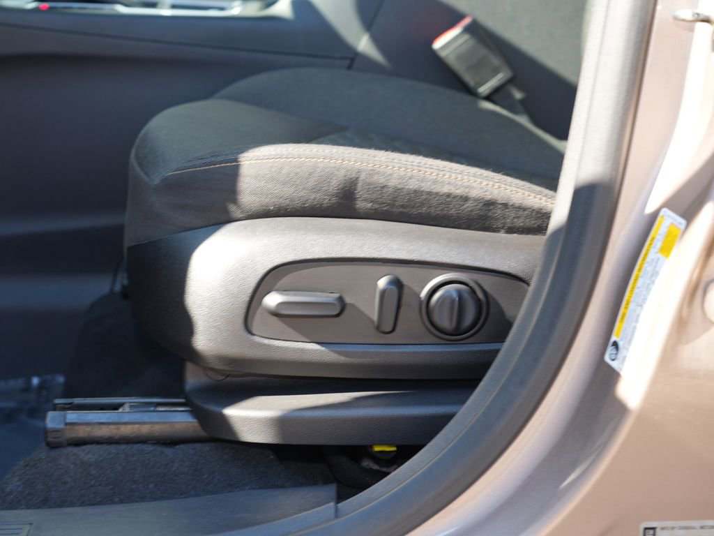 Used 2019 Chevrolet Equinox LT image 15