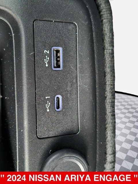 Used 2024 Nissan Ariya AWD image 28