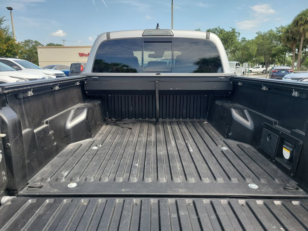 Used 2019 Toyota Tacoma TRD Sport AWD/4WD image 29