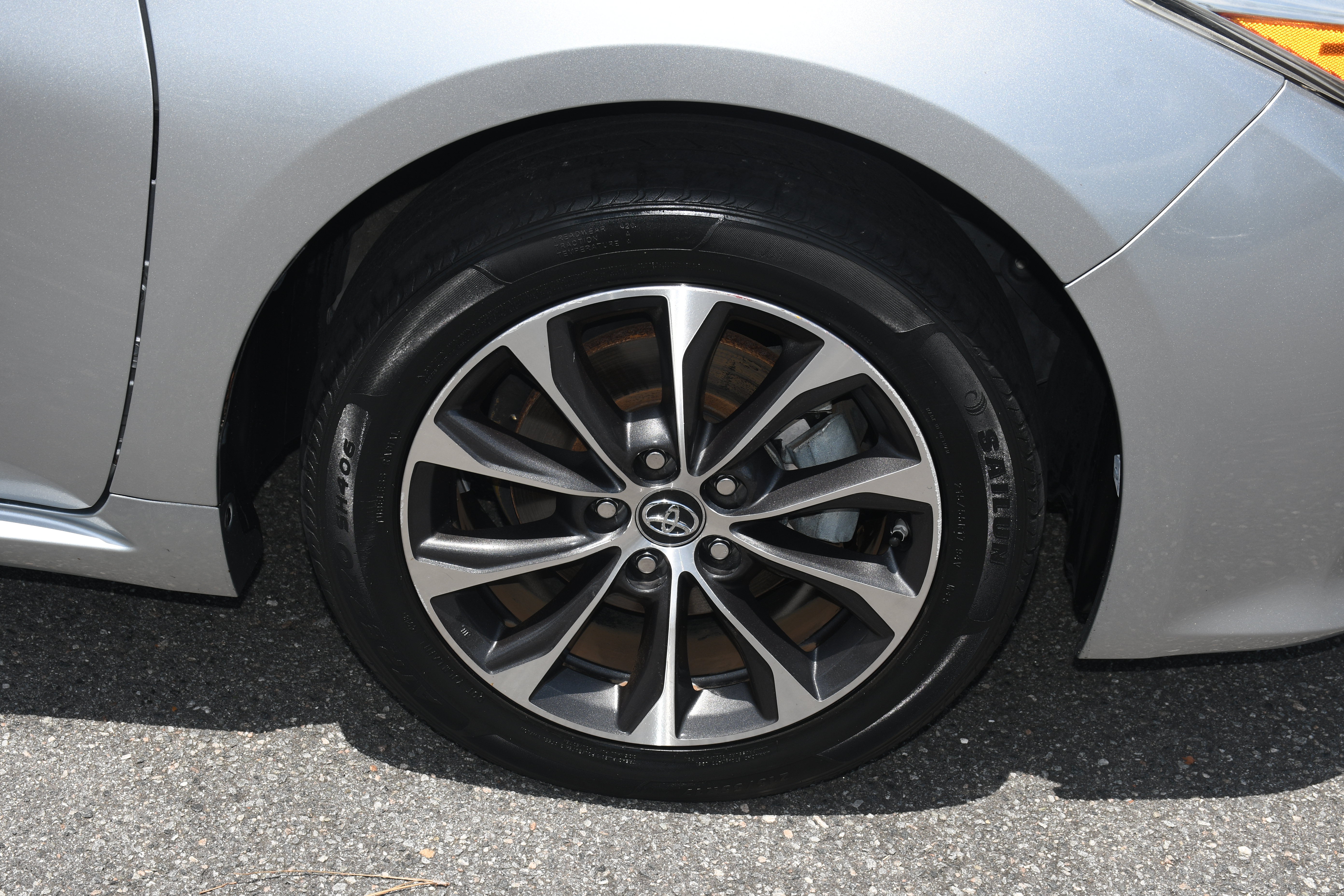 Used 2018 Toyota Avalon XLE FWD image 21