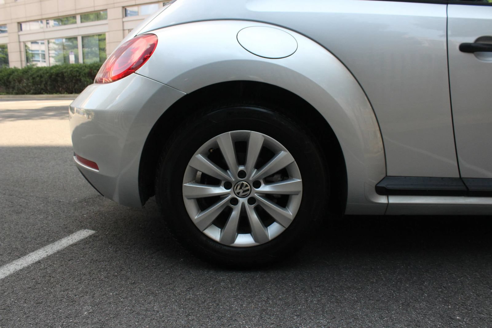 Used 2014 Volkswagen Beetle 1.8T FWD image 5