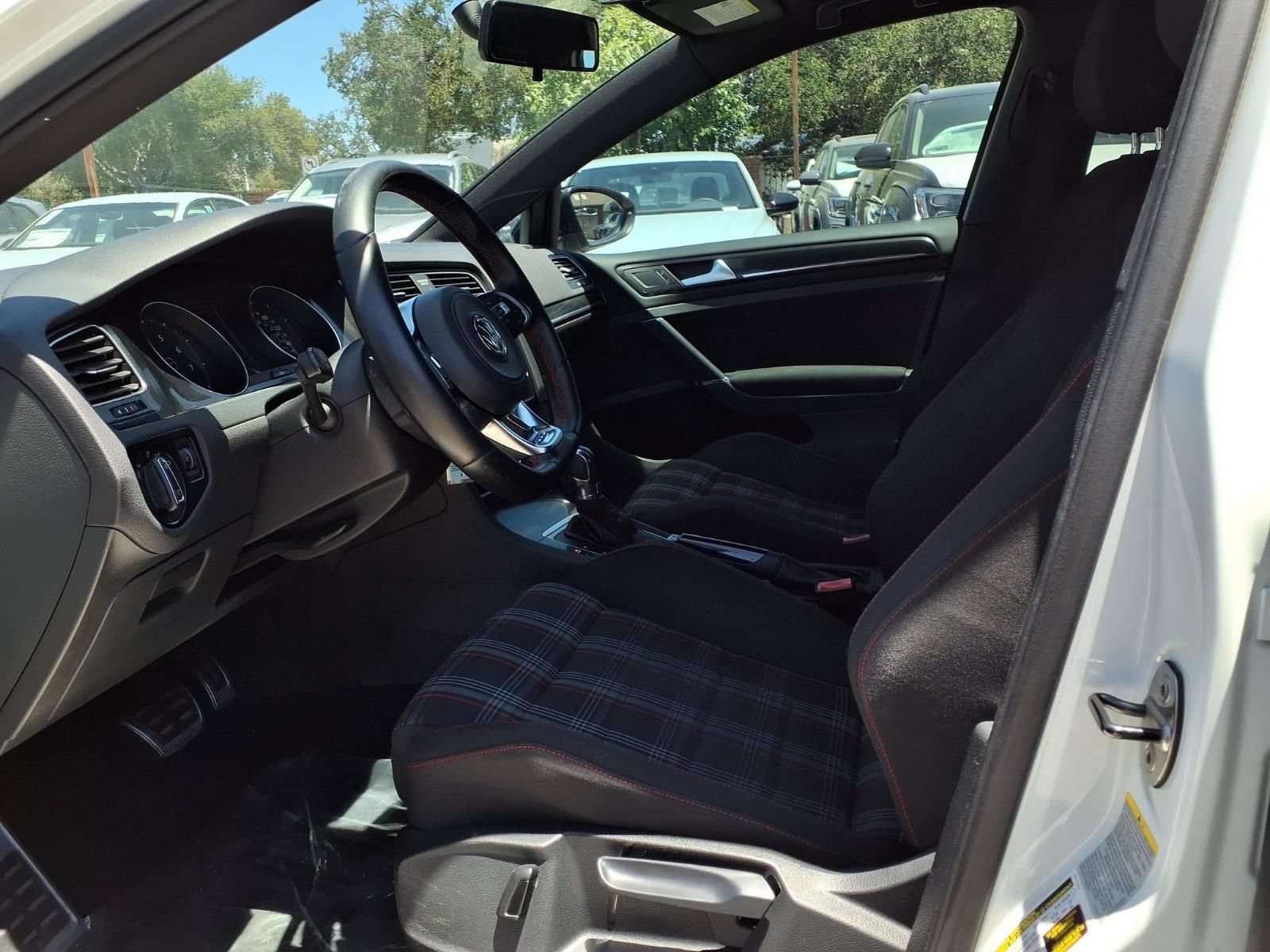 Used 2015 Volkswagen GTI S FWD image 15