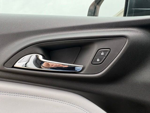New 2026 Chevrolet Trax LT w/ Sunroof Package FWD image 22