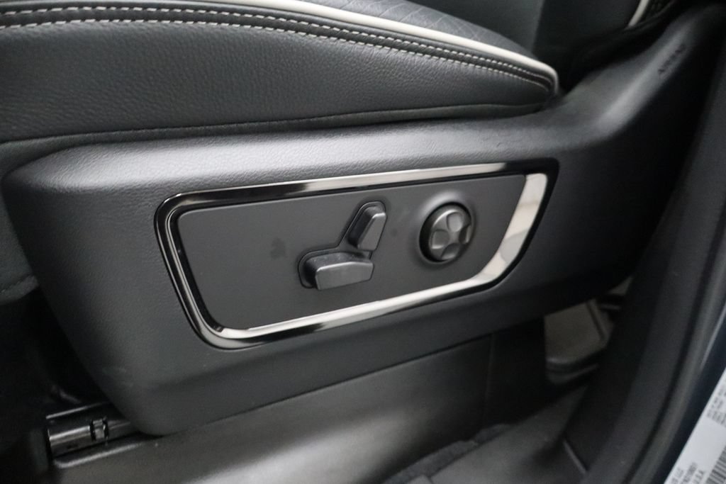 Used 2026 RAM 1500 Limited AWD/4WD image 11