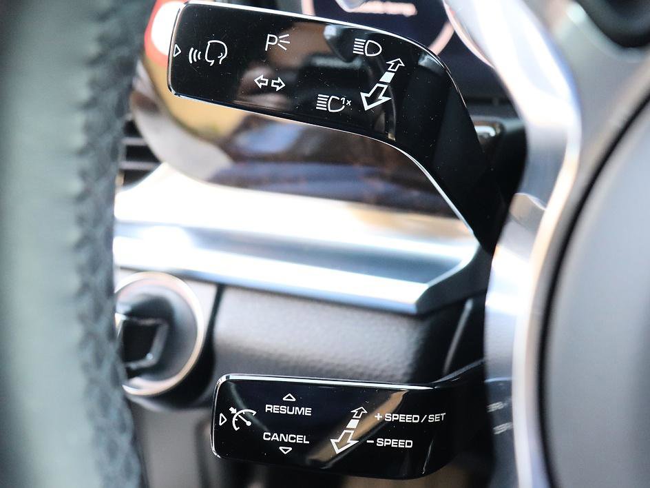 Used 2017 Porsche Panamera 4 image 49