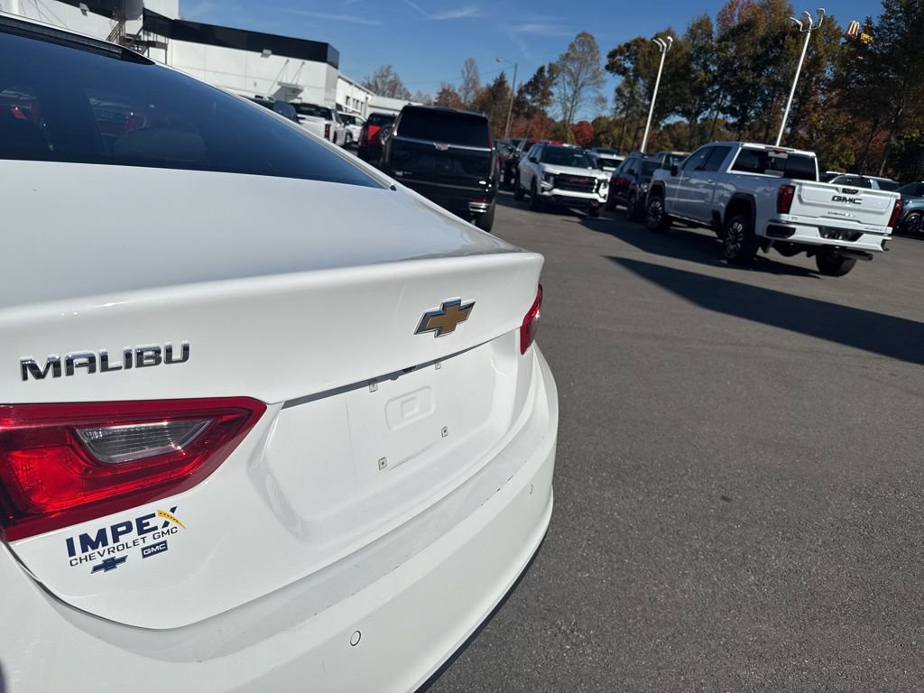 Used 2024 Chevrolet Malibu LT image 32