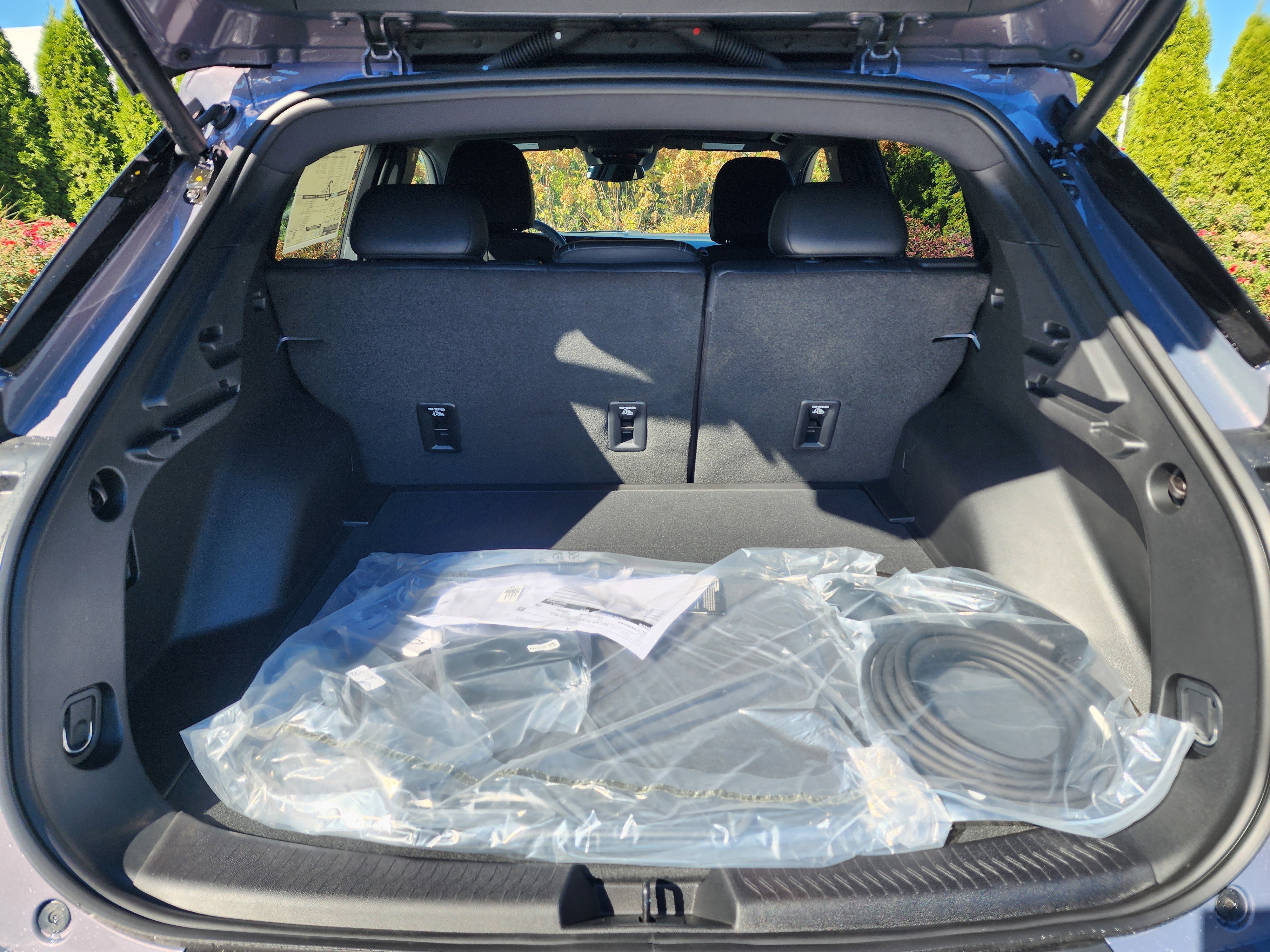 New 2026 Chevrolet Equinox EV LT image 12