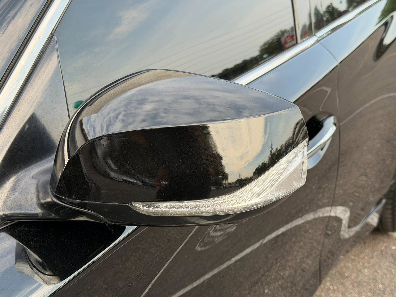 Used 2014 INFINITI Q50 Premium w/ Technology Package RWD image 9