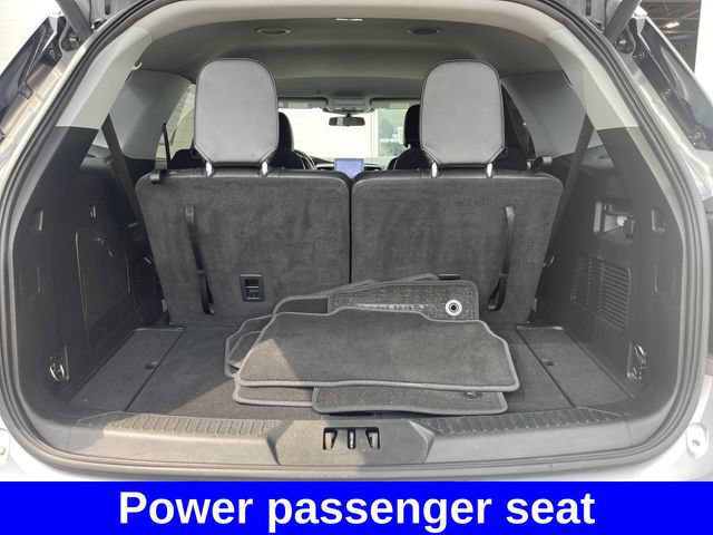 Used 2023 Ford Explorer XLT w/ Equipment Group 202A AWD/4WD image 20