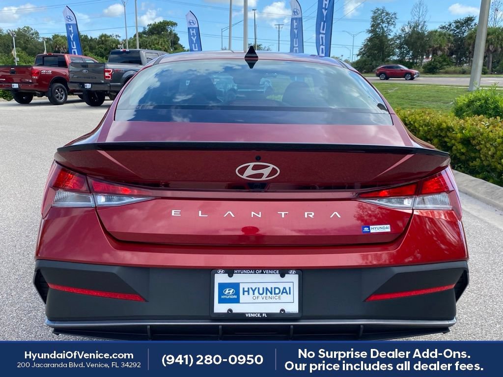 Certified 2025 Hyundai Elantra Sport FWD image 24