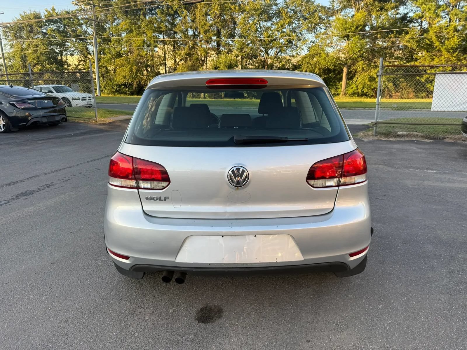 Used 2012 Volkswagen Golf 2-Door FWD image 3