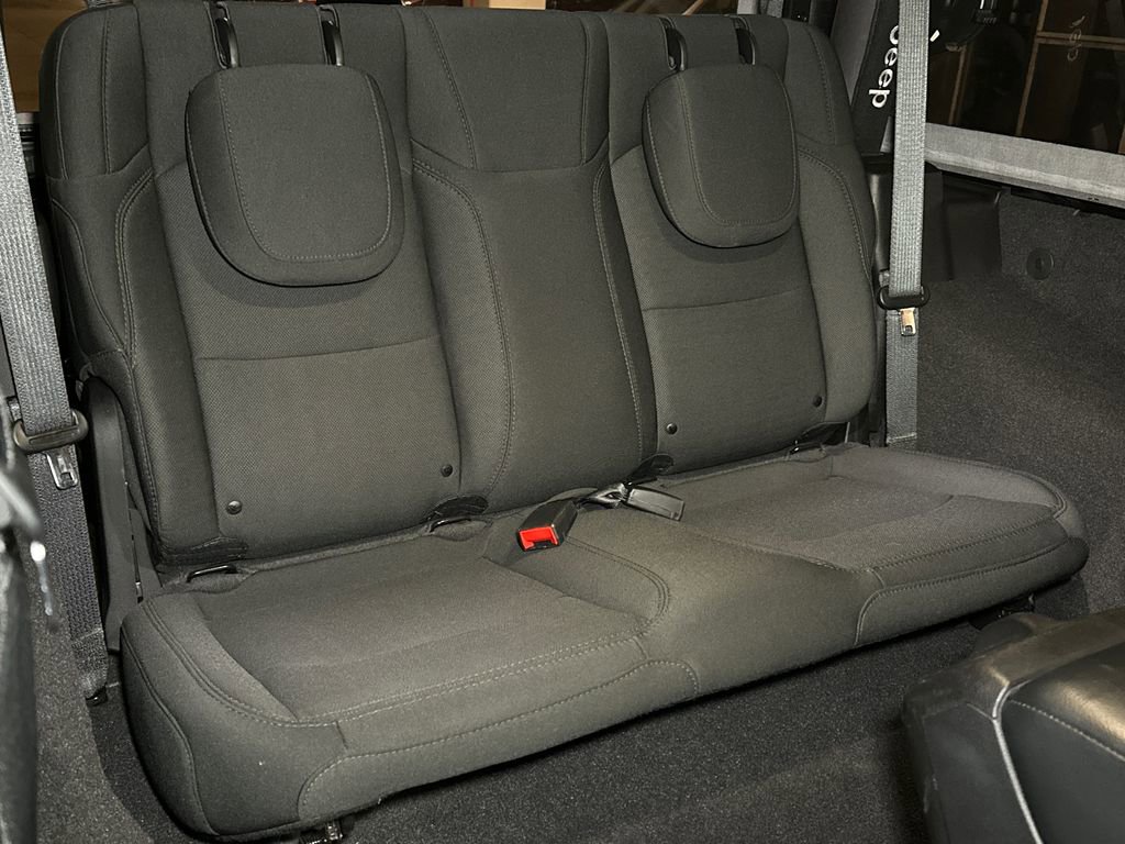 Used 2021 Jeep Wrangler Sport AWD/4WD image 11