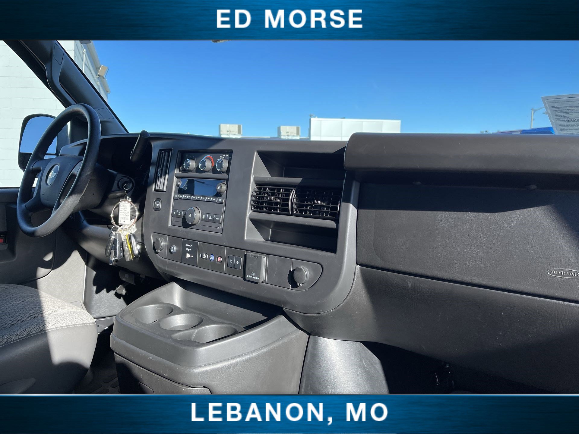Used 2025 Chevrolet Express 3500 LT w/ LT Preferred Equipment Group image 18