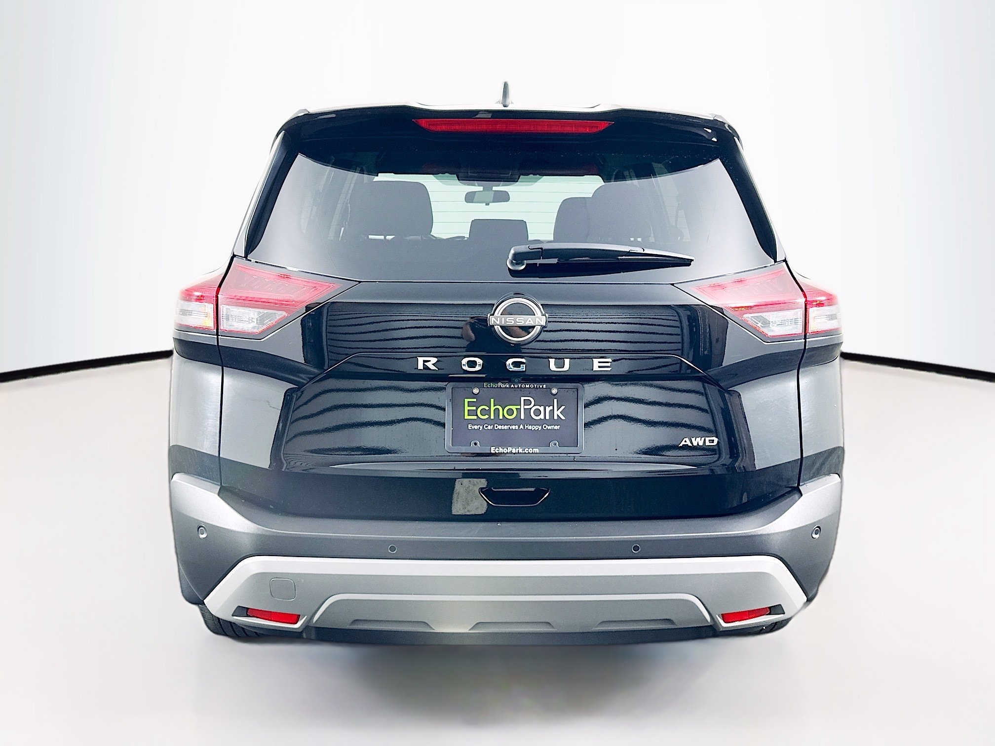 Used 2023 Nissan Rogue S AWD/4WD image 7